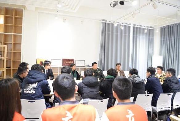 可结合站内栏目与相关篇目对照查看